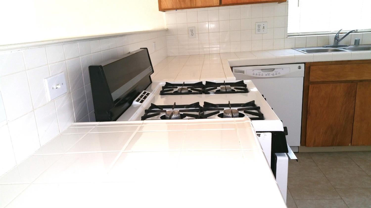 973 North Kady Avenue Reedley, CA 93654 - Photo 8 of 19