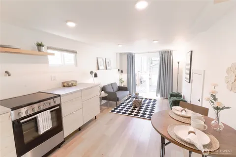 $825,000 | 6012 40th Avenue Northeast, Seattle, WA 98115