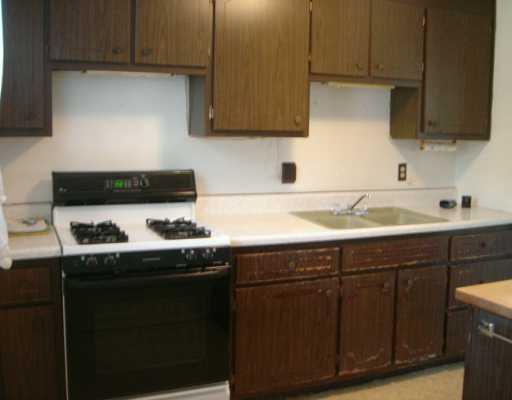 33 Quail Hill Road Pittsburgh, PA 15214 - Photo 4 of 7 Kitchen.