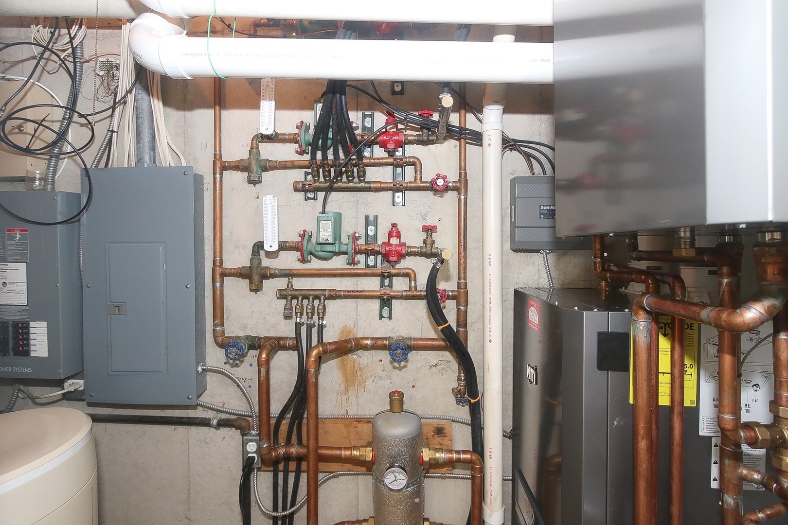 8108 Crystal Springs Road Bull Valley, IL 60098 - Photo 25 of 33 a view of a room with gym equipment