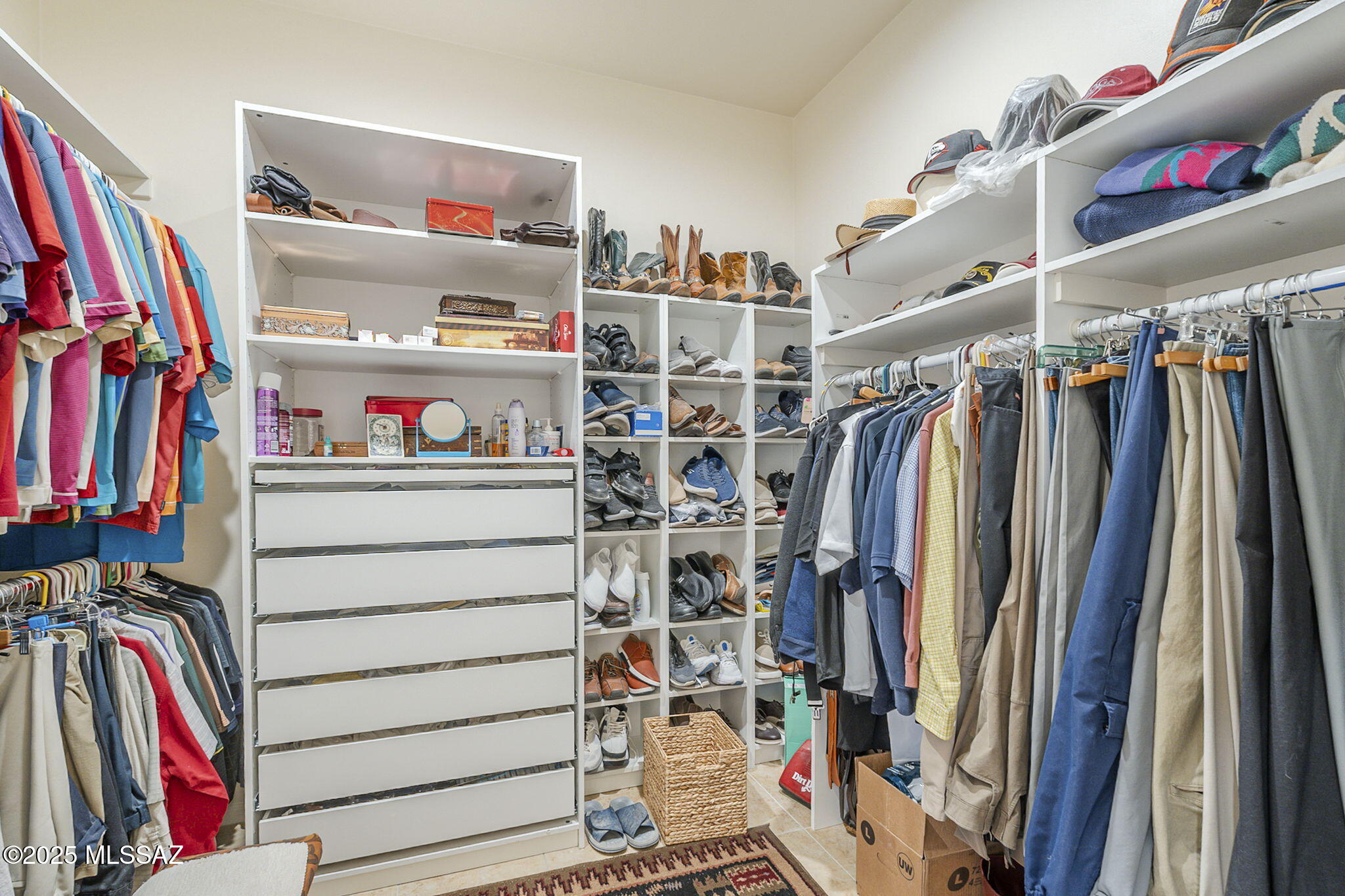 3885 West Anklam Road Tucson, AZ 85745 - Photo 14 of 42 PRIMARY CLOSET