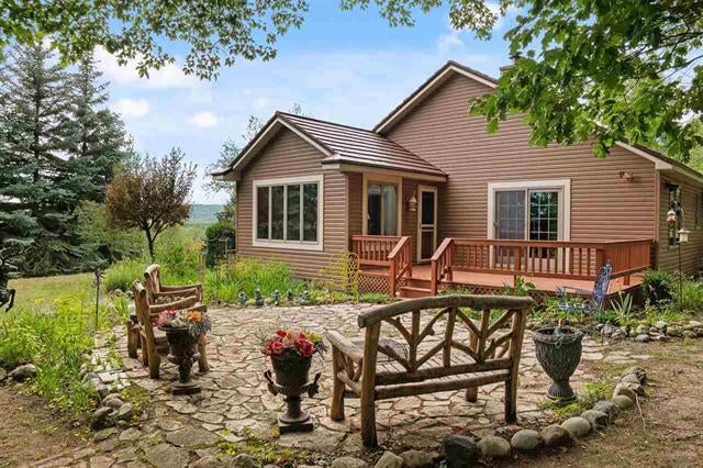 2181 Maxwell Road Petoskey, MI 49770 - Photo 2 of 6 Gallery Image 2