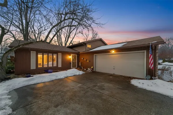 $259,900 | 129 Hidden Tree Lane, Amherst, OH 44001