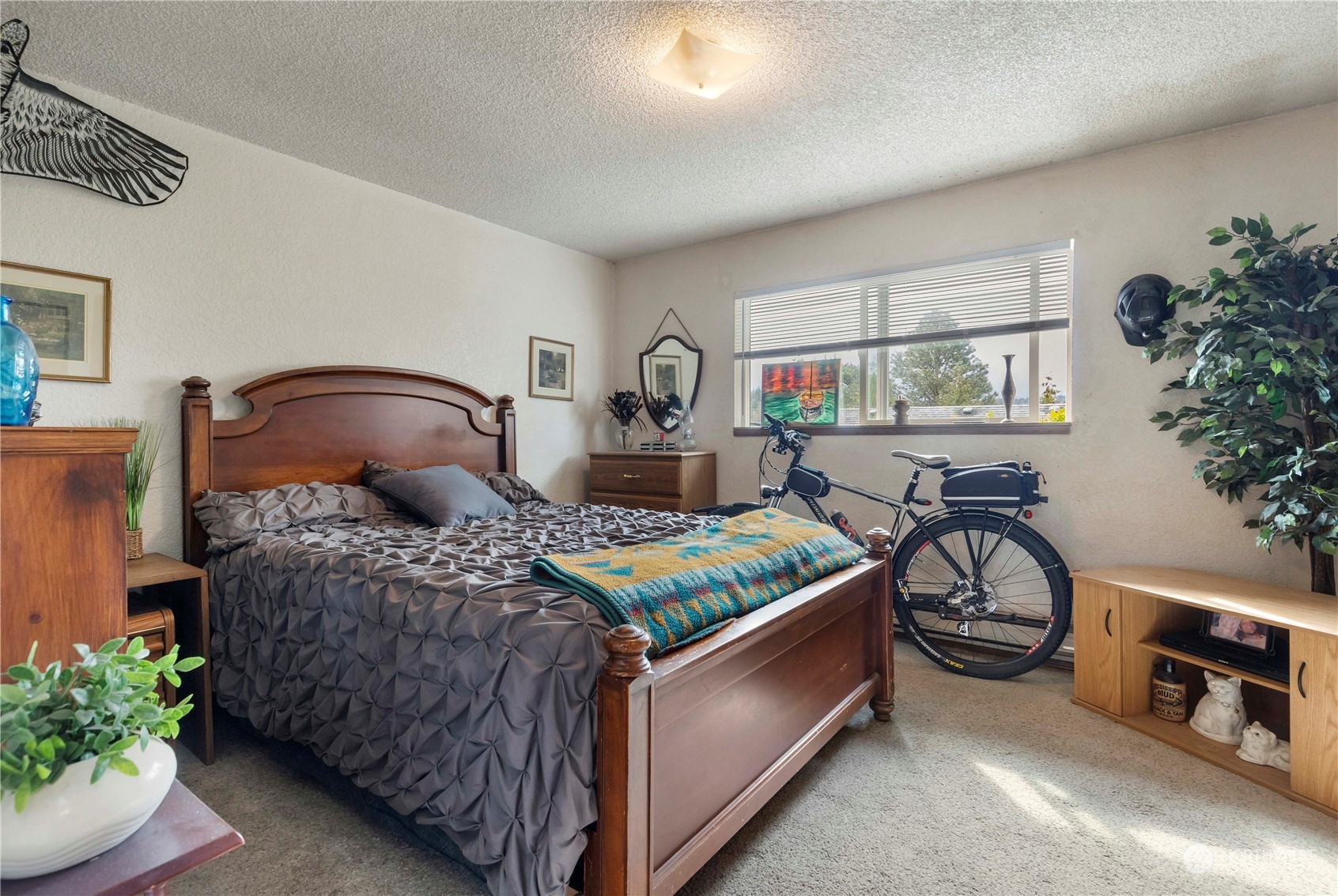 2000 Alabama Street Bellingham, WA 98229 - Photo 16 of 17 a bedroom with bed and window