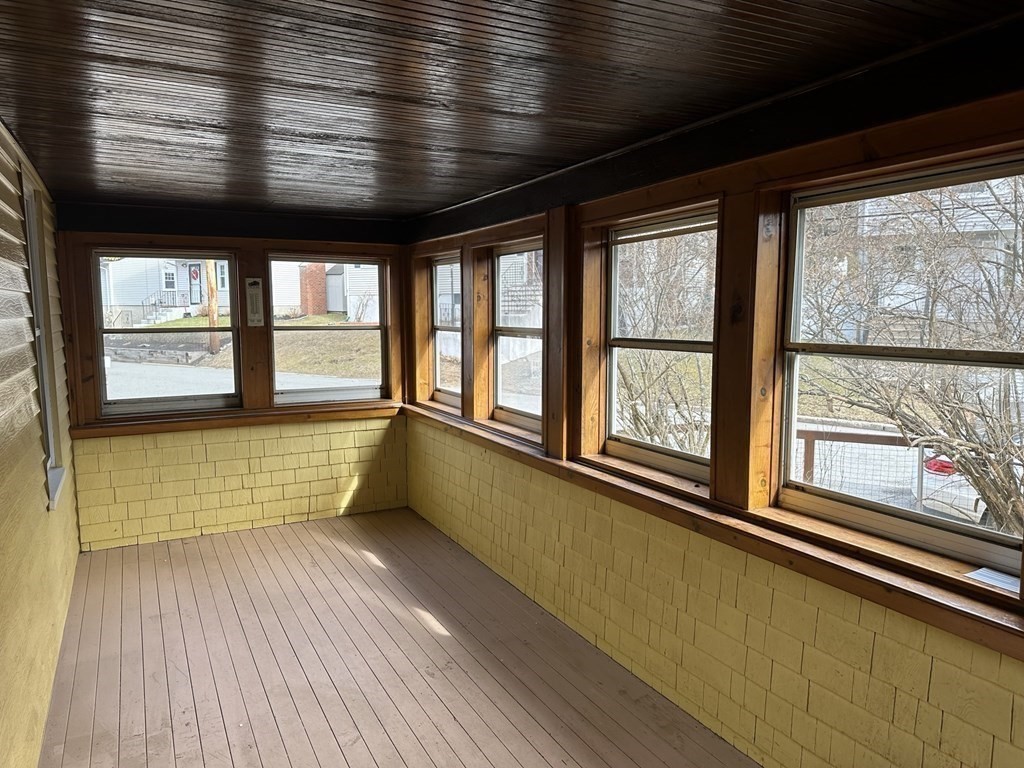 71 Indian Road Waltham, MA 02451 - Photo 4 of 21 Gallery Image 4