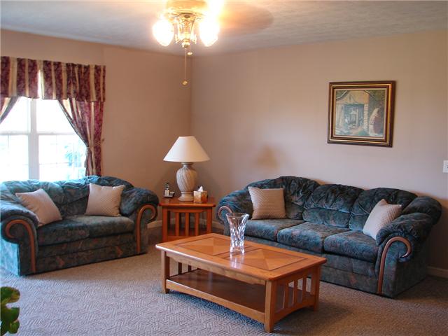 1075 Mt Vernon Road Bethpage, TN 37022 - Photo 3 of 12 Upon entrance you will enjoy the comfort of the inviting family room!