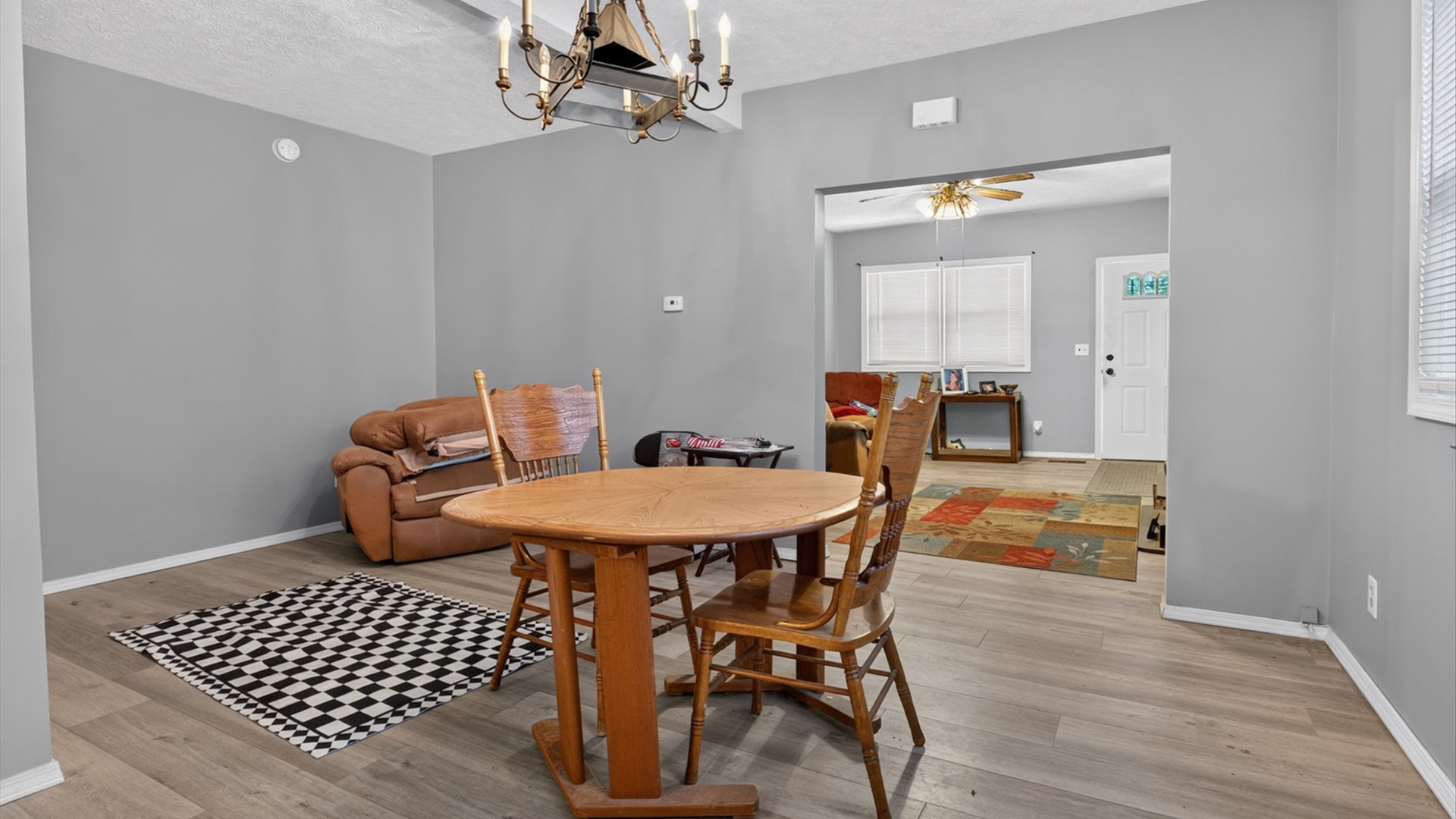 903 Low Street Bloomington, IL 61701 - Photo 8 of 44