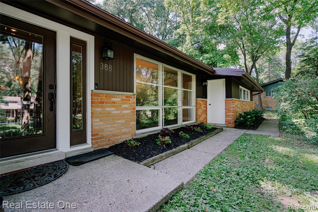 388 West Maryknoll Road Rochester Hills, MI 48309 - Photo 4 of 46