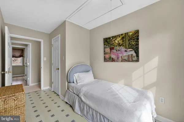 a view of a tennis court