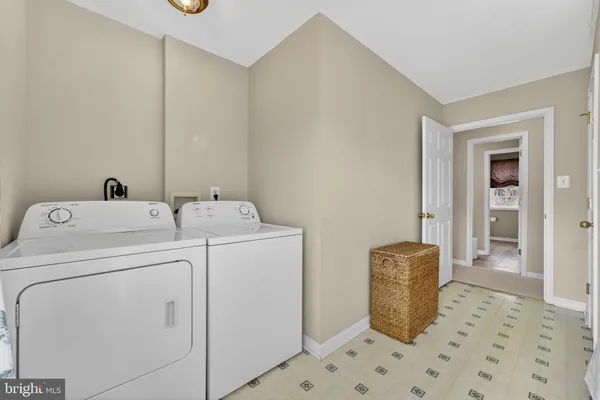 $699,000 | 11530 John Marshall Highway, Markham, VA 22643