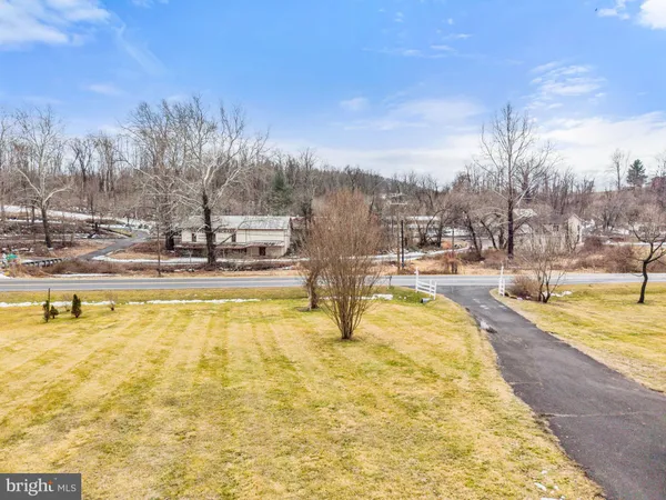 $699,000 | 11530 John Marshall Highway, Markham, VA 22643