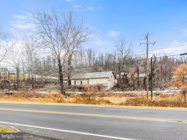 $699,000 | 11530 John Marshall Highway, Markham, VA 22643