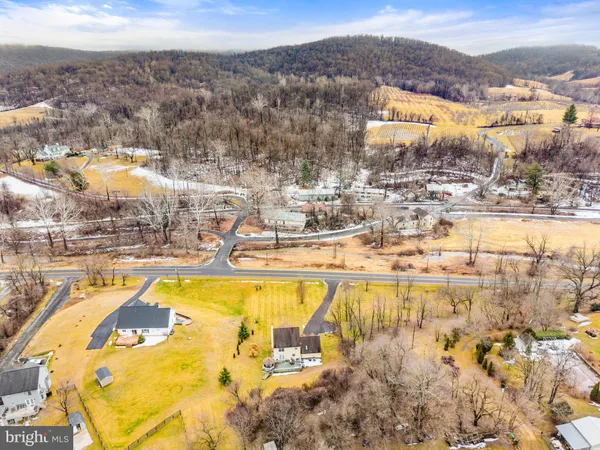 $699,000 | 11530 John Marshall Highway, Markham, VA 22643