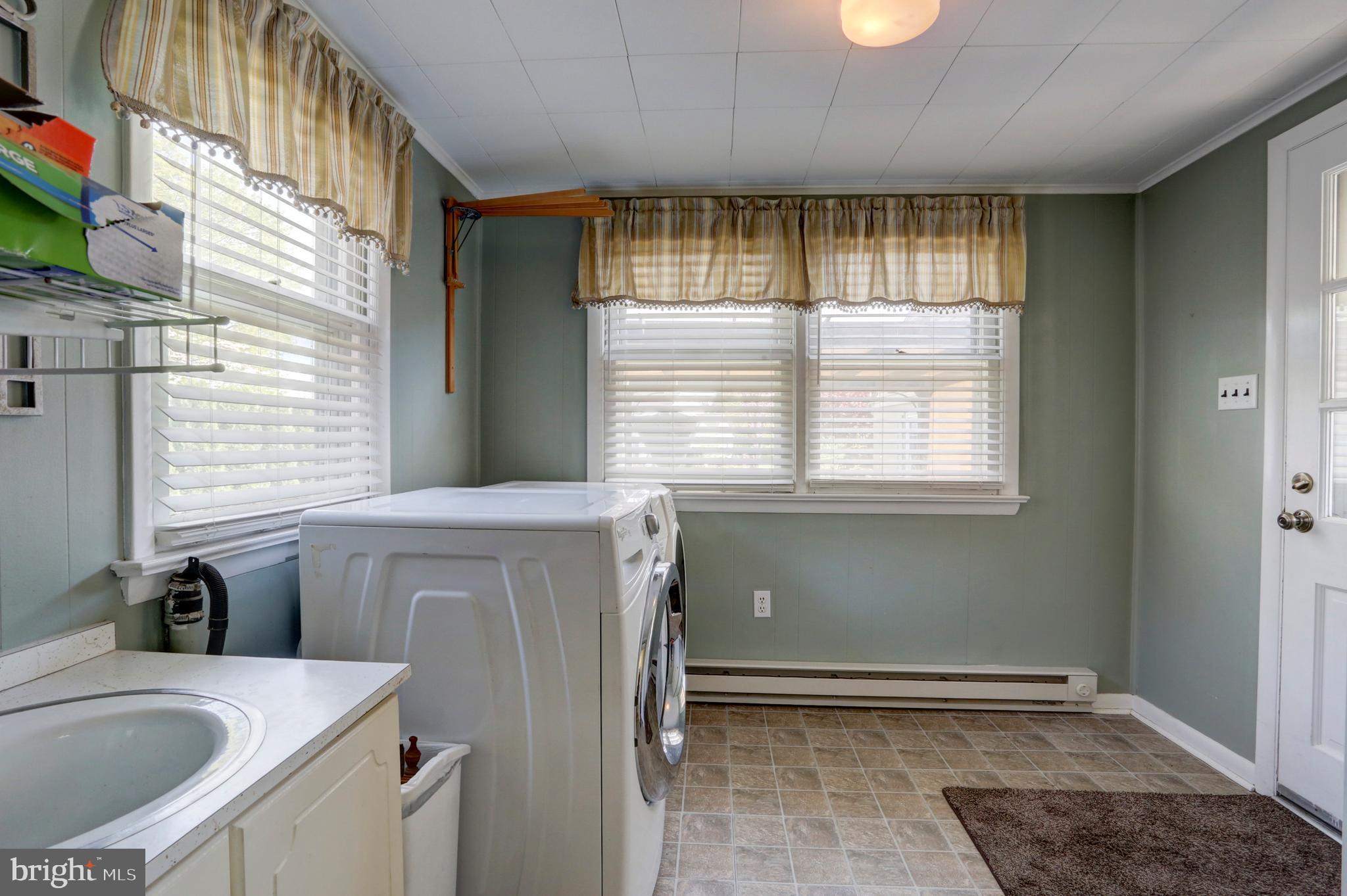3636 East Newport Road Gordonville, PA 17529 - Photo 11 of 33 Gallery Image 11