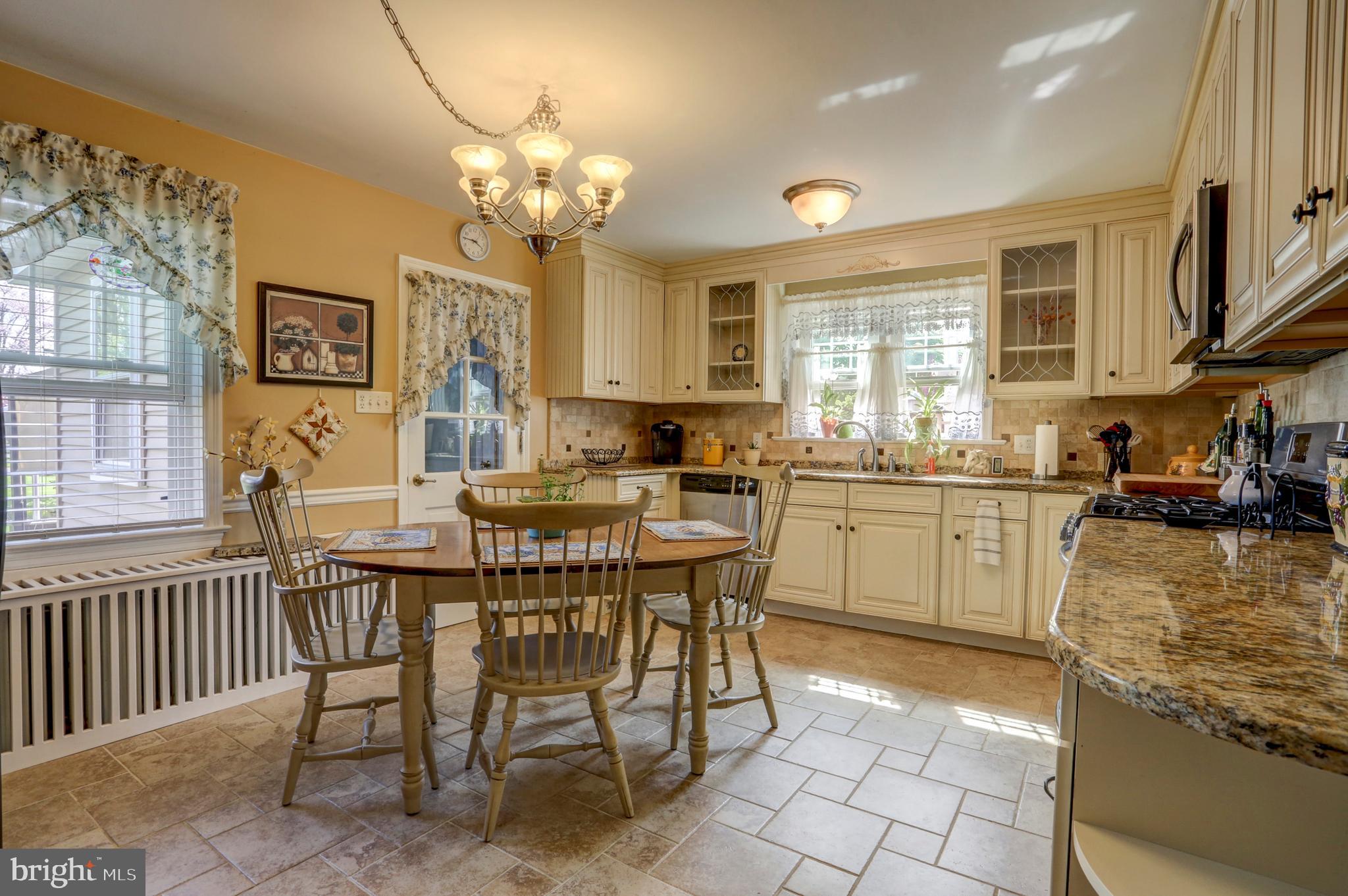 3636 East Newport Road Gordonville, PA 17529 - Photo 8 of 33 Gallery Image 8
