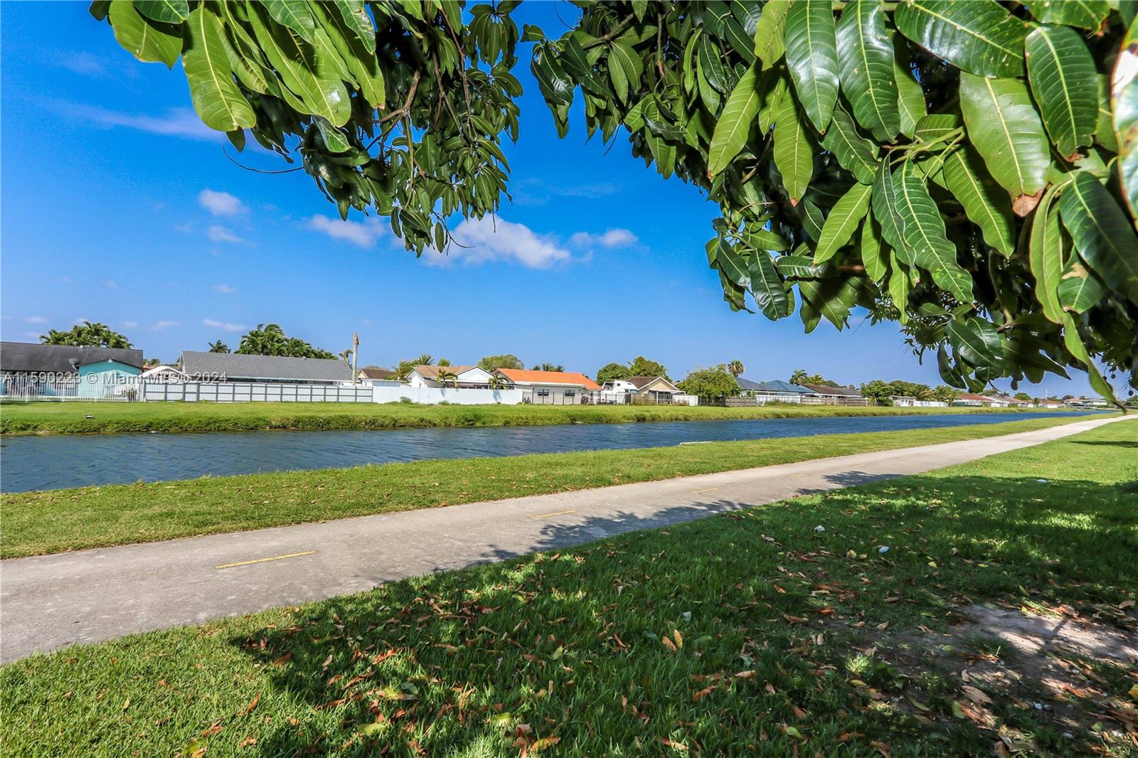 21002 Southwest 124th Ave Road Miami, FL 33177 - Photo 16 of 66 Gallery Image 16