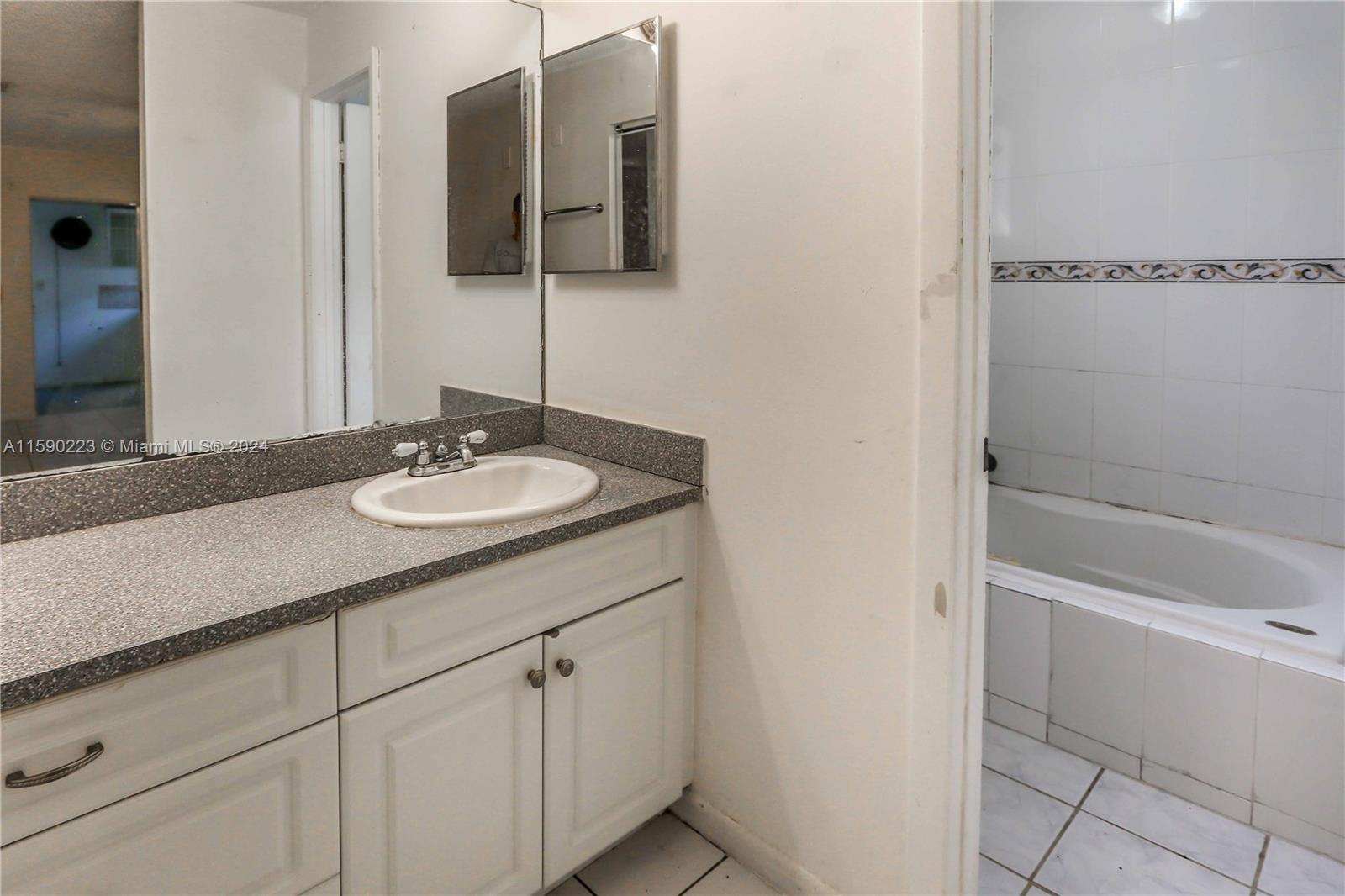 21002 Southwest 124th Ave Road Miami, FL 33177 - Photo 32 of 66 Gallery Image 32