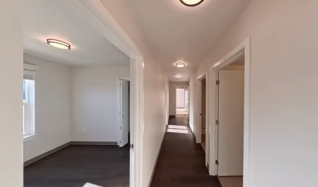 $1,152 | 900 North Oak Harbor Street, Oak Harbor, WA 98277