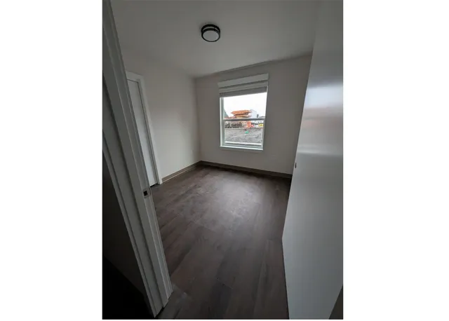 $1,152 | 900 North Oak Harbor Street, Oak Harbor, WA 98277