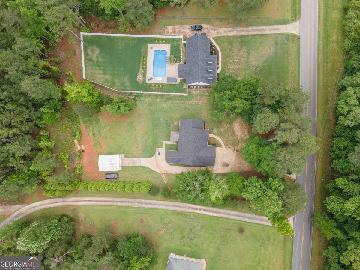 1368 Glass Bridge Road LaGrange, GA 30240 - Photo 3 of 32