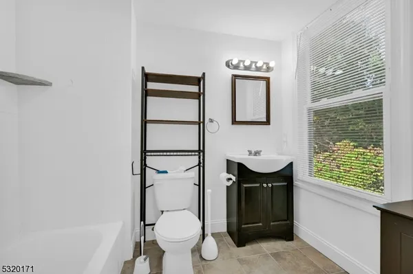 $2,200 | 38 Morris Street, Morristown, NJ 07960