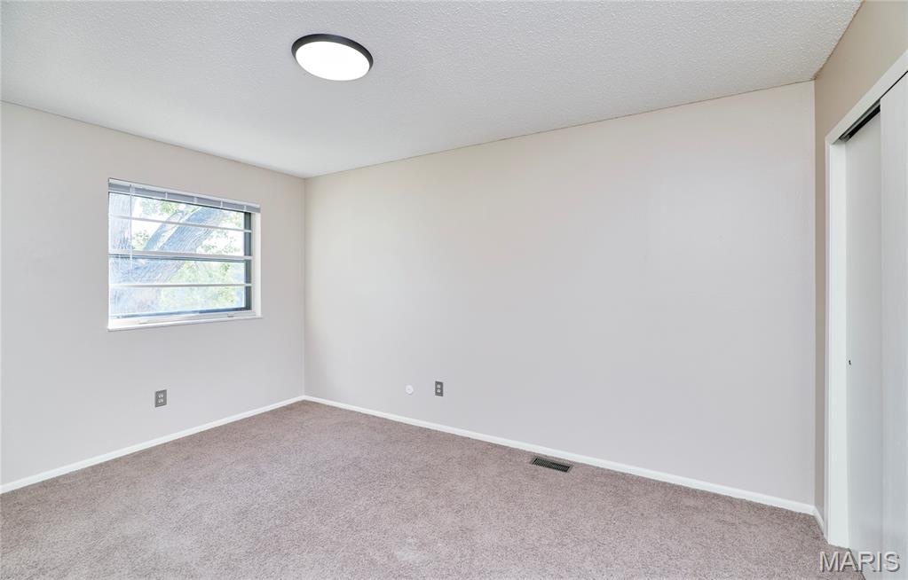 221 Braeshire Drive, Unit A Ballwin, MO 63021 - Photo 22 of 32