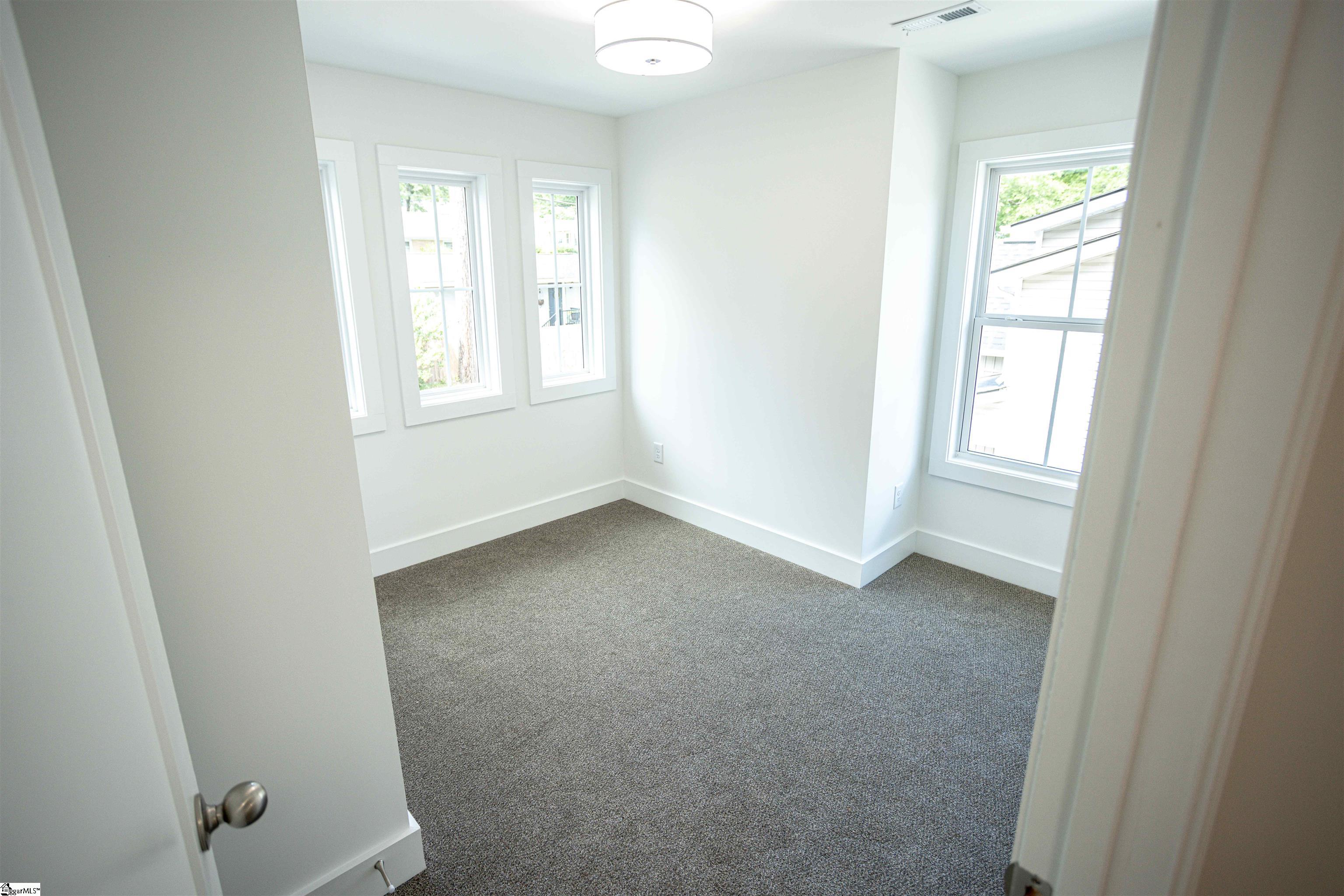 16 Clark Street Greenville, SC 29607 - Photo 24 of 34 Gallery Image 24