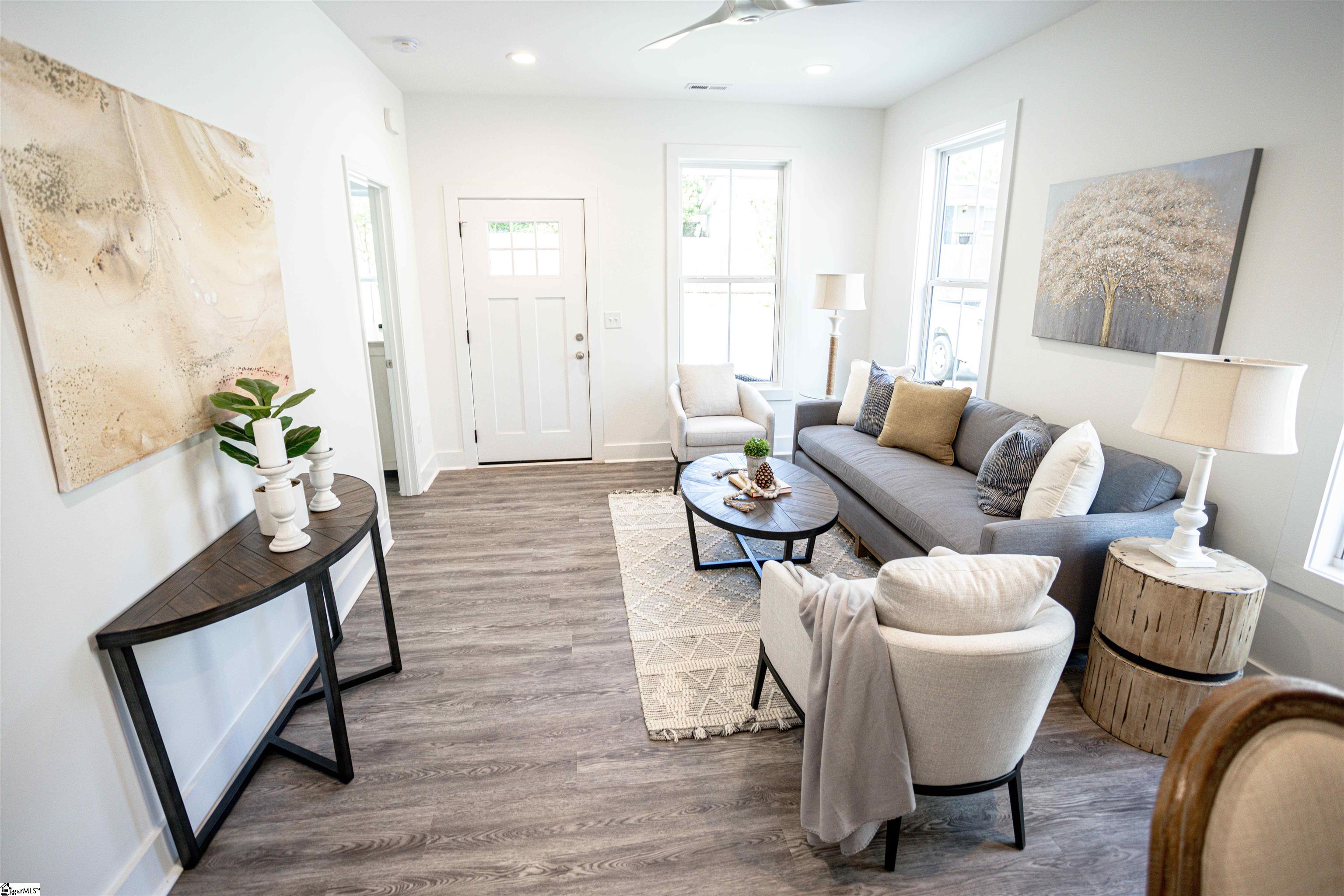16 Clark Street Greenville, SC 29607 - Photo 4 of 34 Gallery Image 4