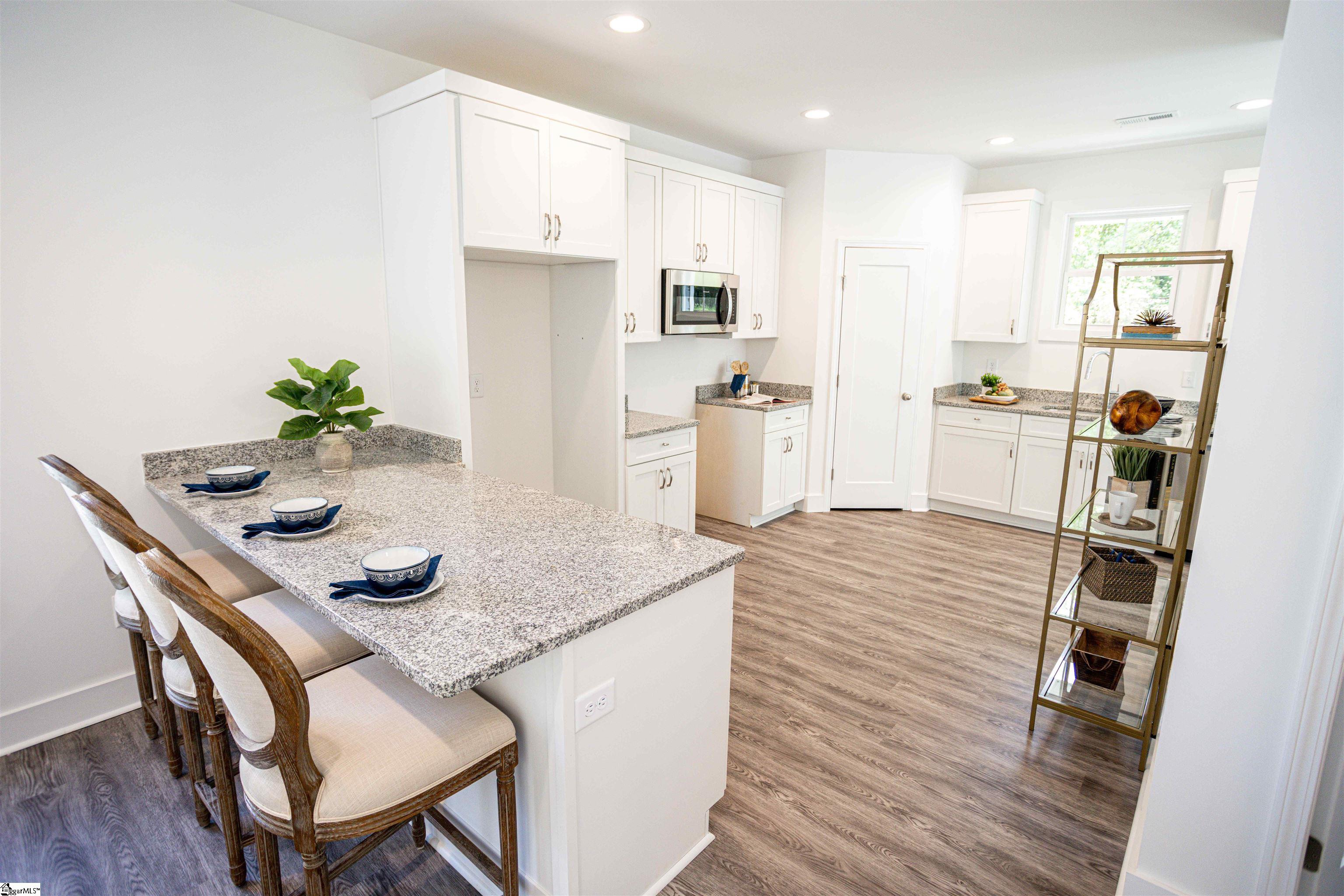 16 Clark Street Greenville, SC 29607 - Photo 6 of 34 Gallery Image 6