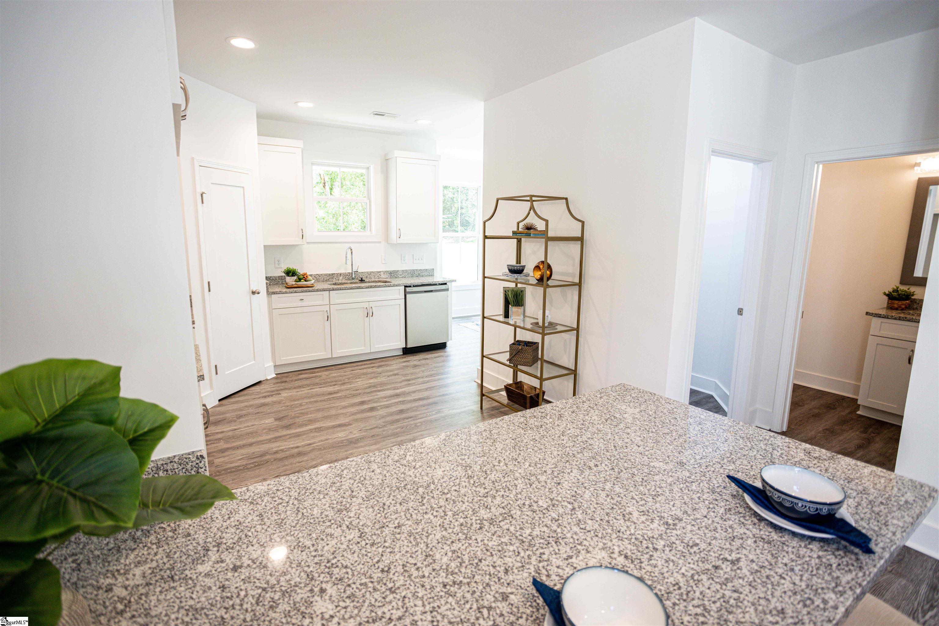 16 Clark Street Greenville, SC 29607 - Photo 7 of 34 Gallery Image 7