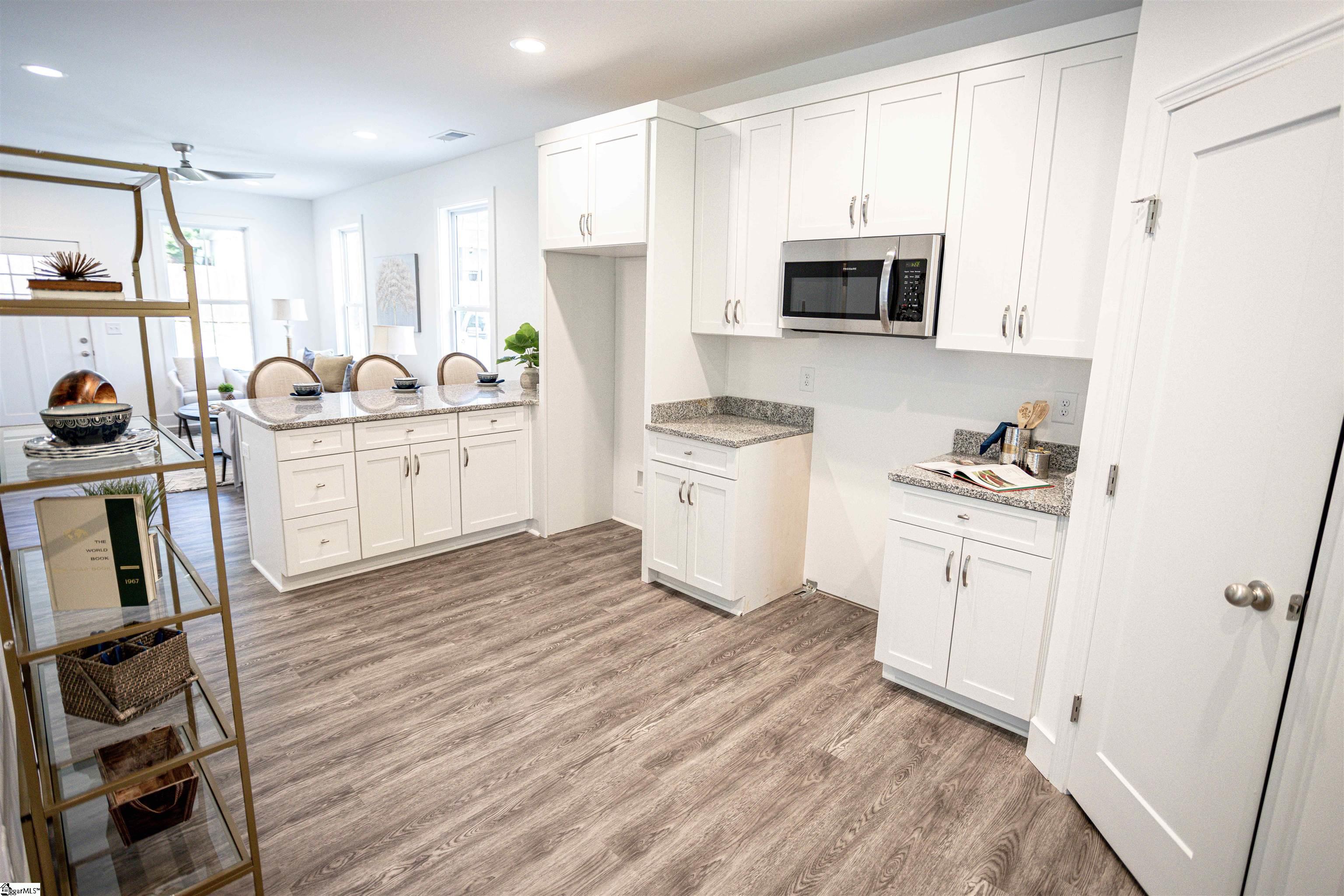 16 Clark Street Greenville, SC 29607 - Photo 9 of 34 Gallery Image 9