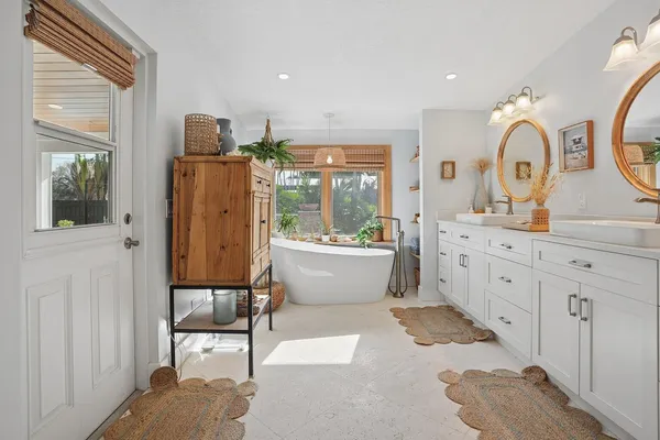 $849,000 | 836 34th Avenue, Vero Beach, FL 32960