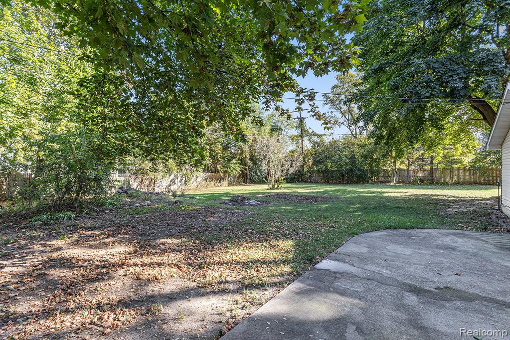 320 Barker Road Whitmore Lake, MI 48189 - Photo 20 of 27 Gallery Image 20