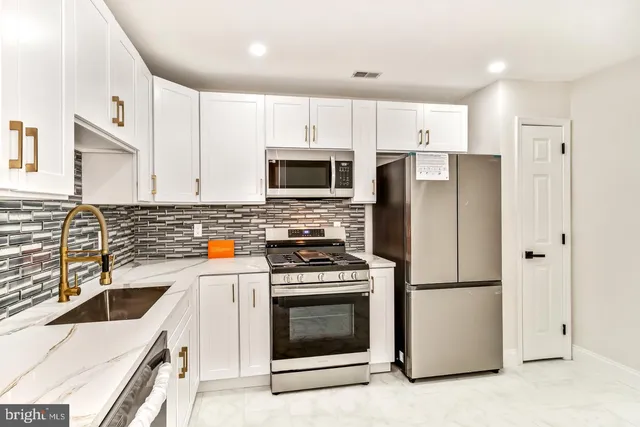 $289,900 | 2607 Beacon Hill Drive, Sicklerville, NJ 08081