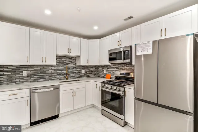 $289,900 | 2607 Beacon Hill Drive, Sicklerville, NJ 08081