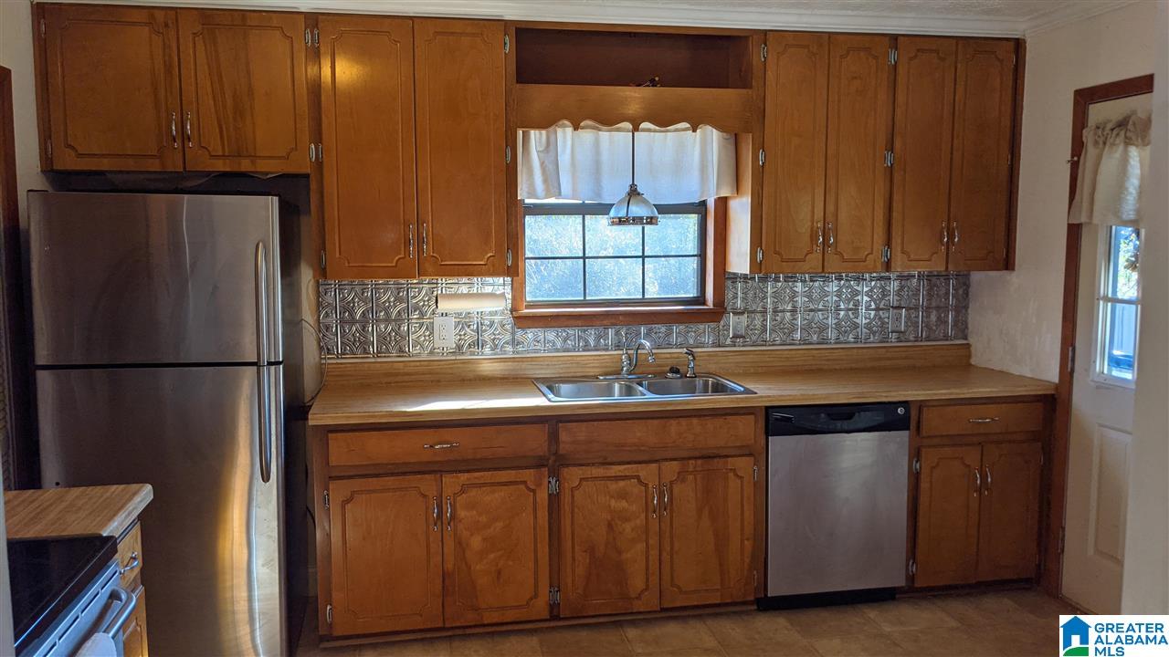 1421 Buckelew Bridge Road Anniston, AL 36207 - Photo 7 of 16