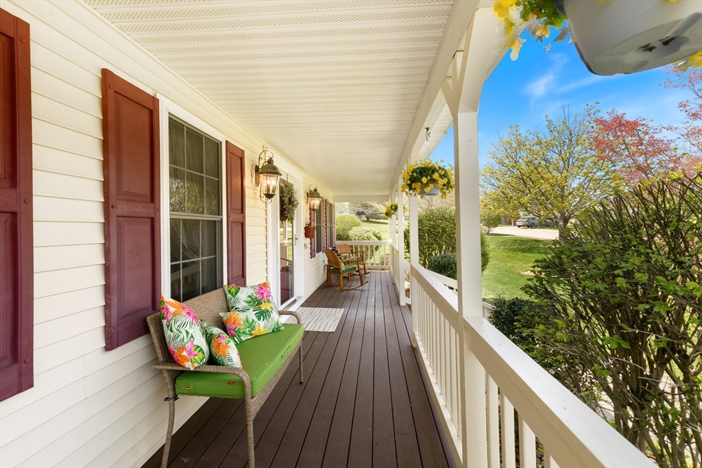 3 Bramble Hill Road Methuen, MA 01844 - Photo 4 of 42