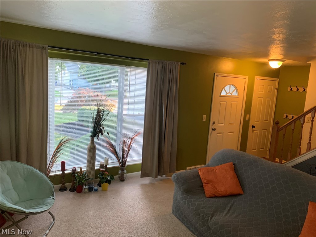 1220 Spring Road Cleveland, OH 44109 - Photo 11 of 26