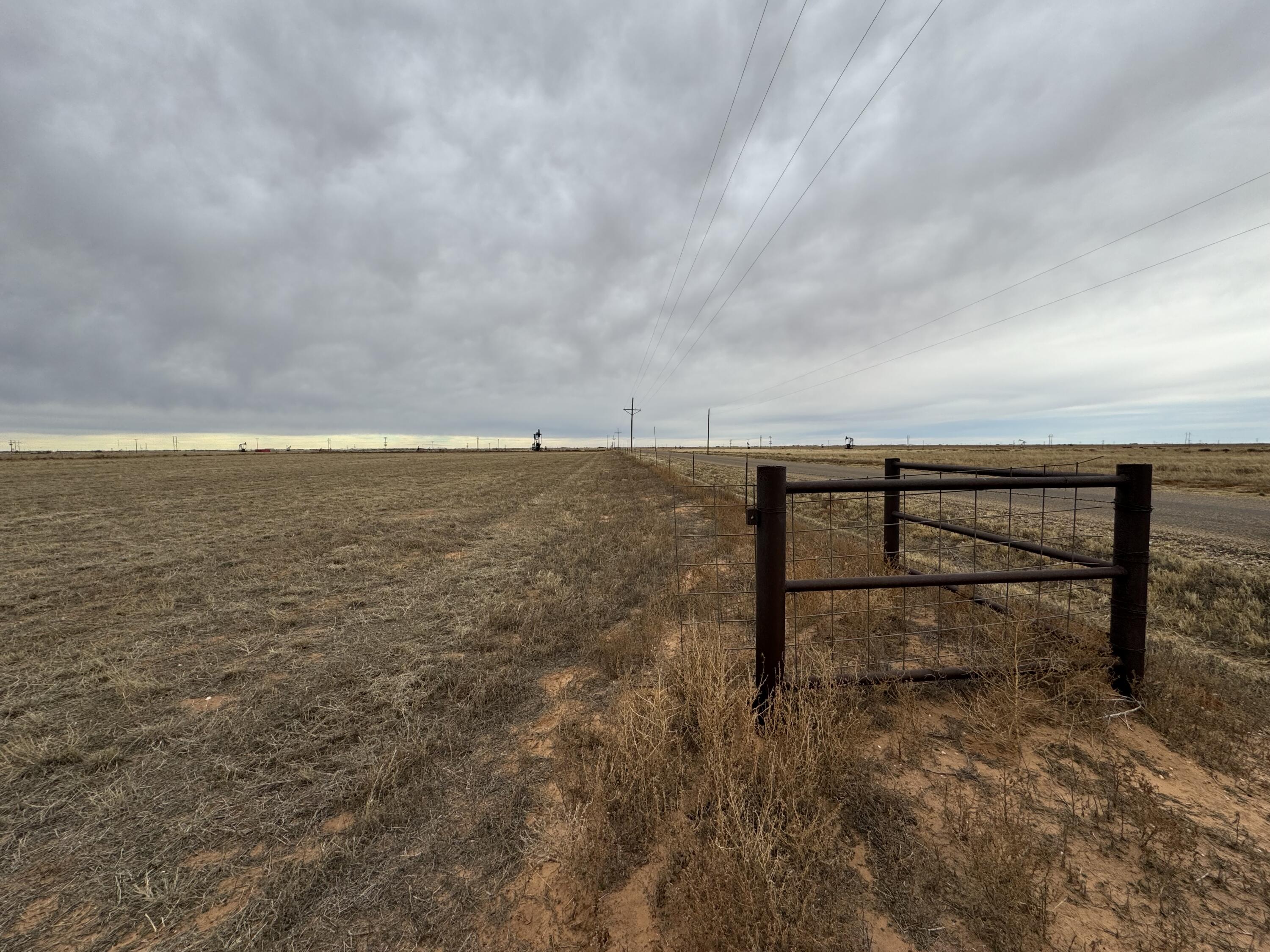 3253 Horseshoe Road Levelland, TX 79336 - Photo 4 of 5 Horseshoe Road 4