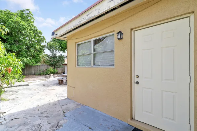 $345,000 | 162 West 24th Street, Riviera Beach, FL 33404