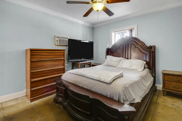 $345,000 | 162 West 24th Street, Riviera Beach, FL 33404