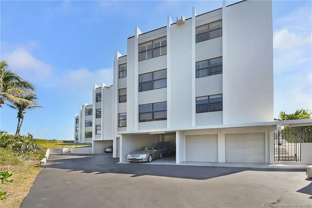 $747,000 | 1289 Northeast Ocean Boulevard, Unit 11, Stuart, FL 34996