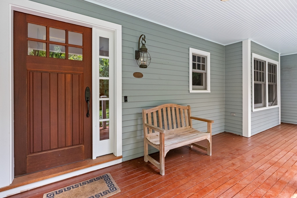 28 Howlett Street Topsfield, MA 01983 - Photo 2 of 42 Gallery Image 2