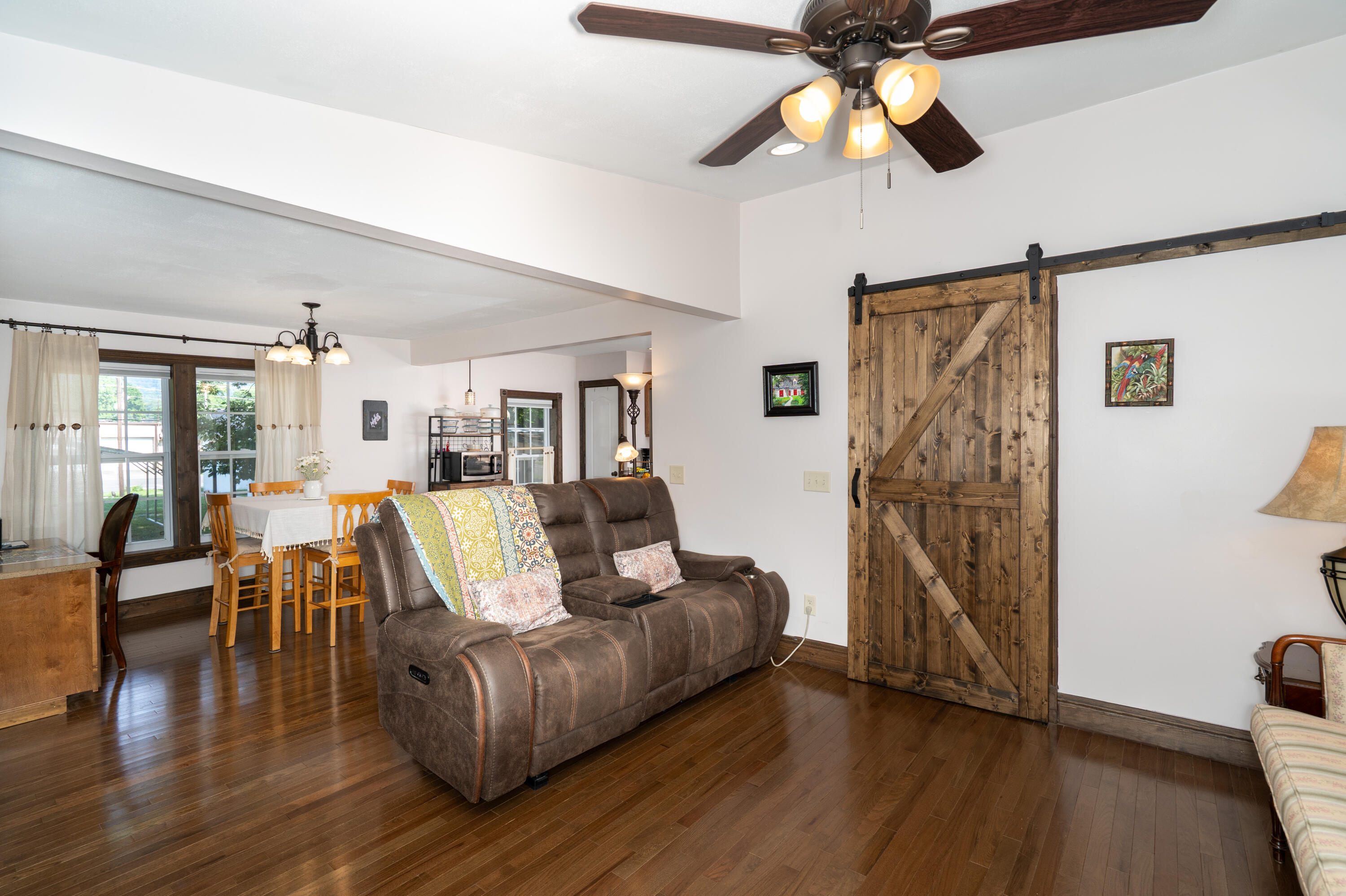 1529 Main Street Dunlap, TN 37327 - Photo 4 of 29 DSC00004