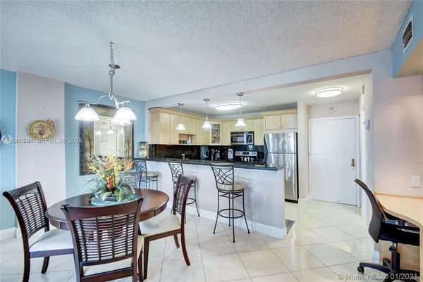 $2,400 | 3800 South Ocean Drive, Unit 902, Hollywood, FL 33019