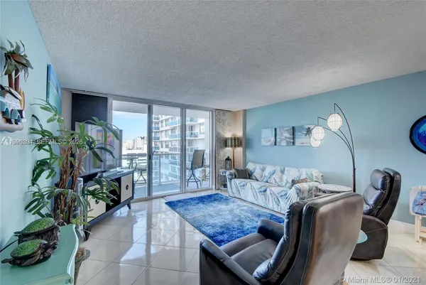 $2,400 | 3800 South Ocean Drive, Unit 902, Hollywood, FL 33019