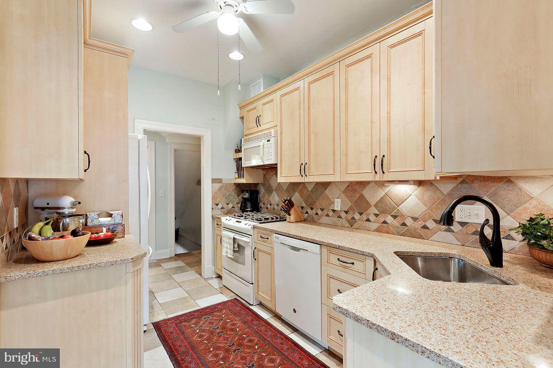 4227 Wickford Road Baltimore, MD 21210 - Photo 15 of 69 Kitchen