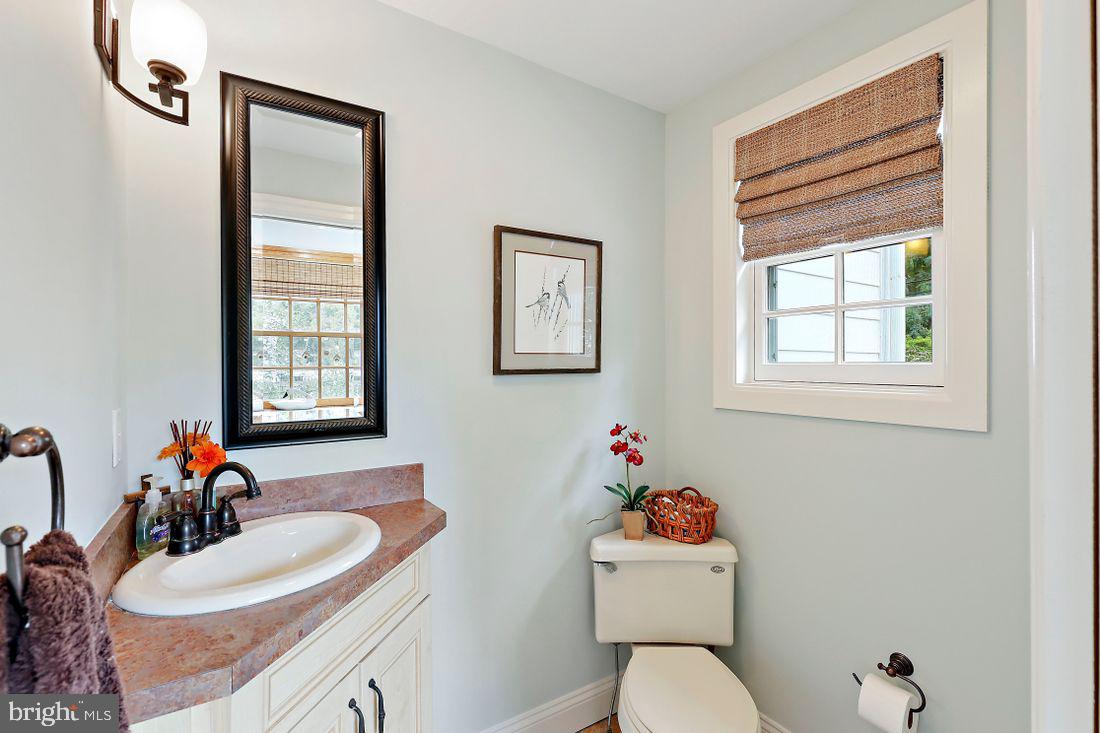 4227 Wickford Road Baltimore, MD 21210 - Photo 21 of 69 Half bath