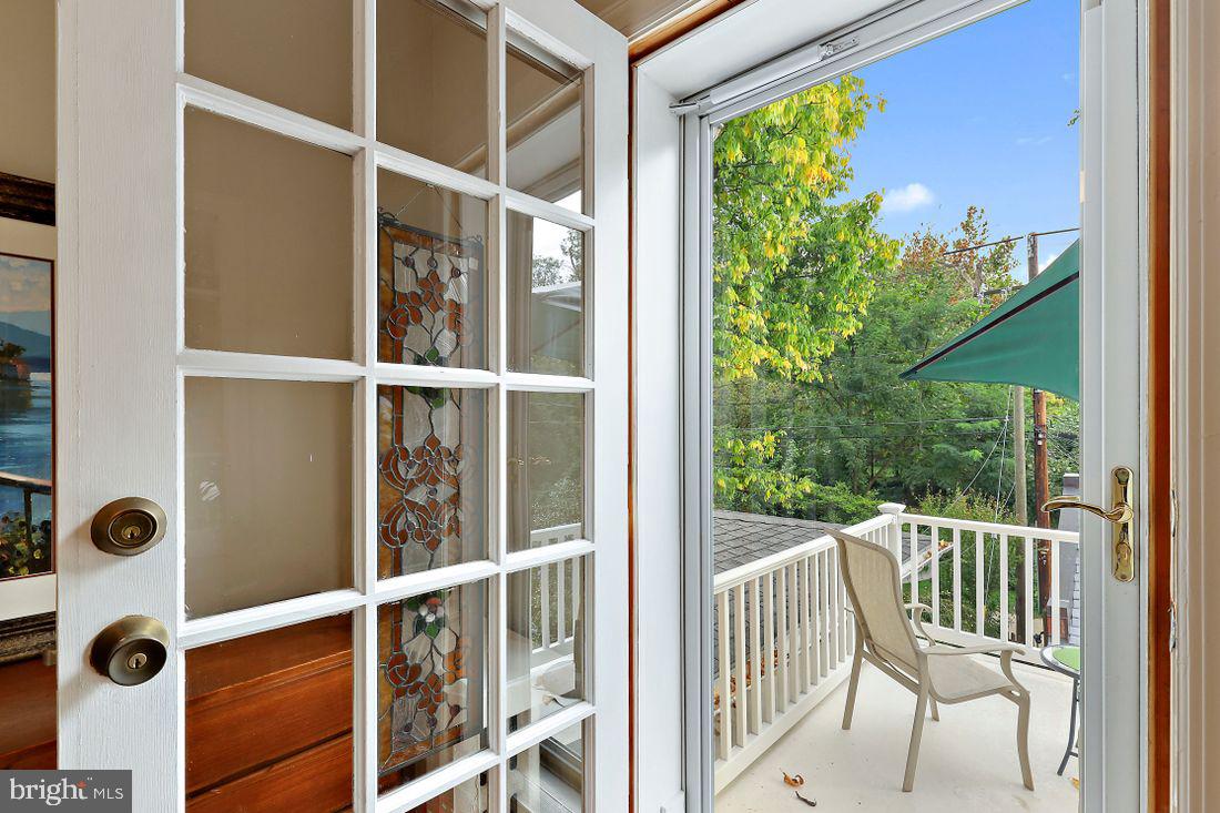 4227 Wickford Road Baltimore, MD 21210 - Photo 35 of 69 deck off second floor rear bedroom