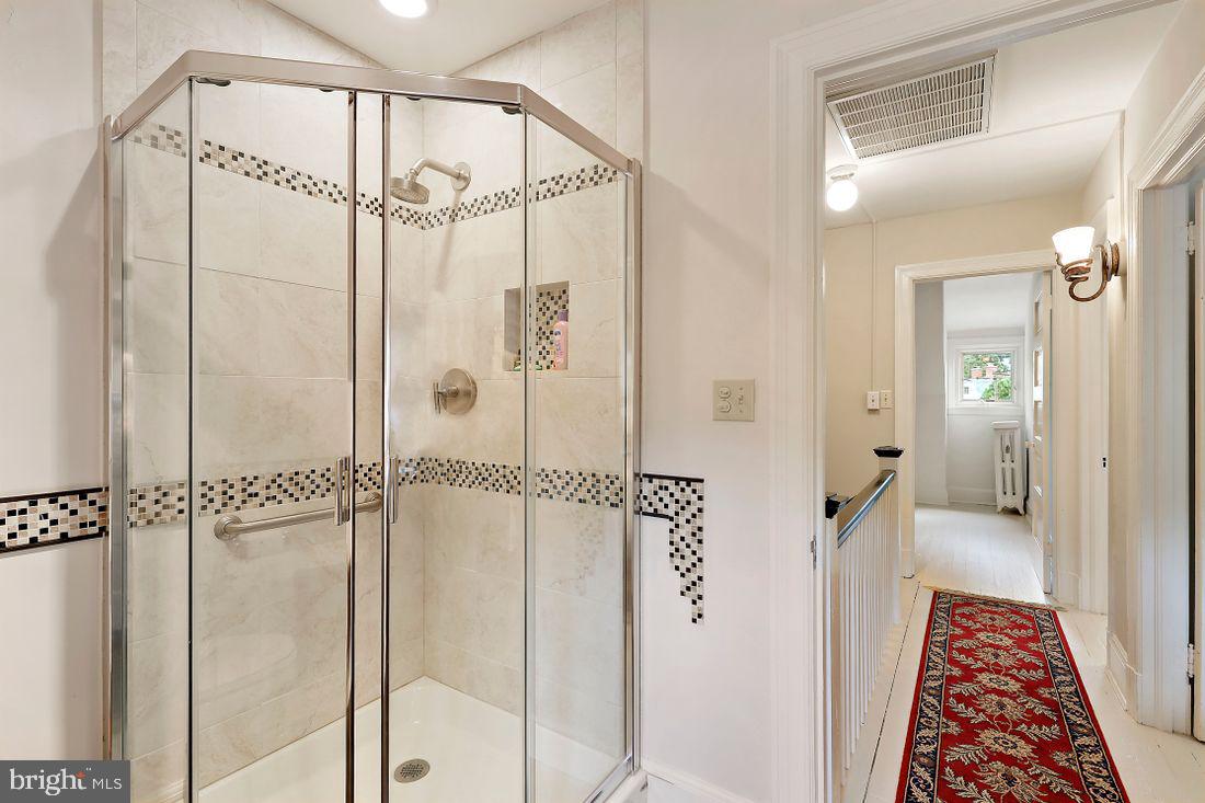 4227 Wickford Road Baltimore, MD 21210 - Photo 42 of 69 3rd floor full bath